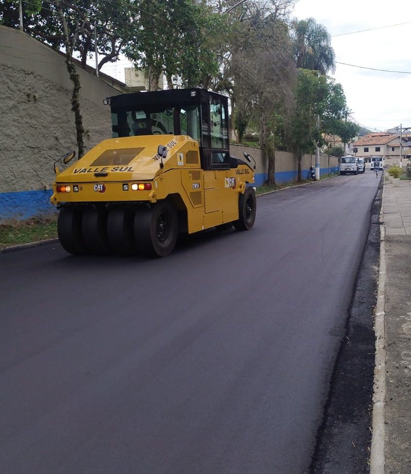 Obras de drenagem e pavimentação avançam no Centro de Rio Claro