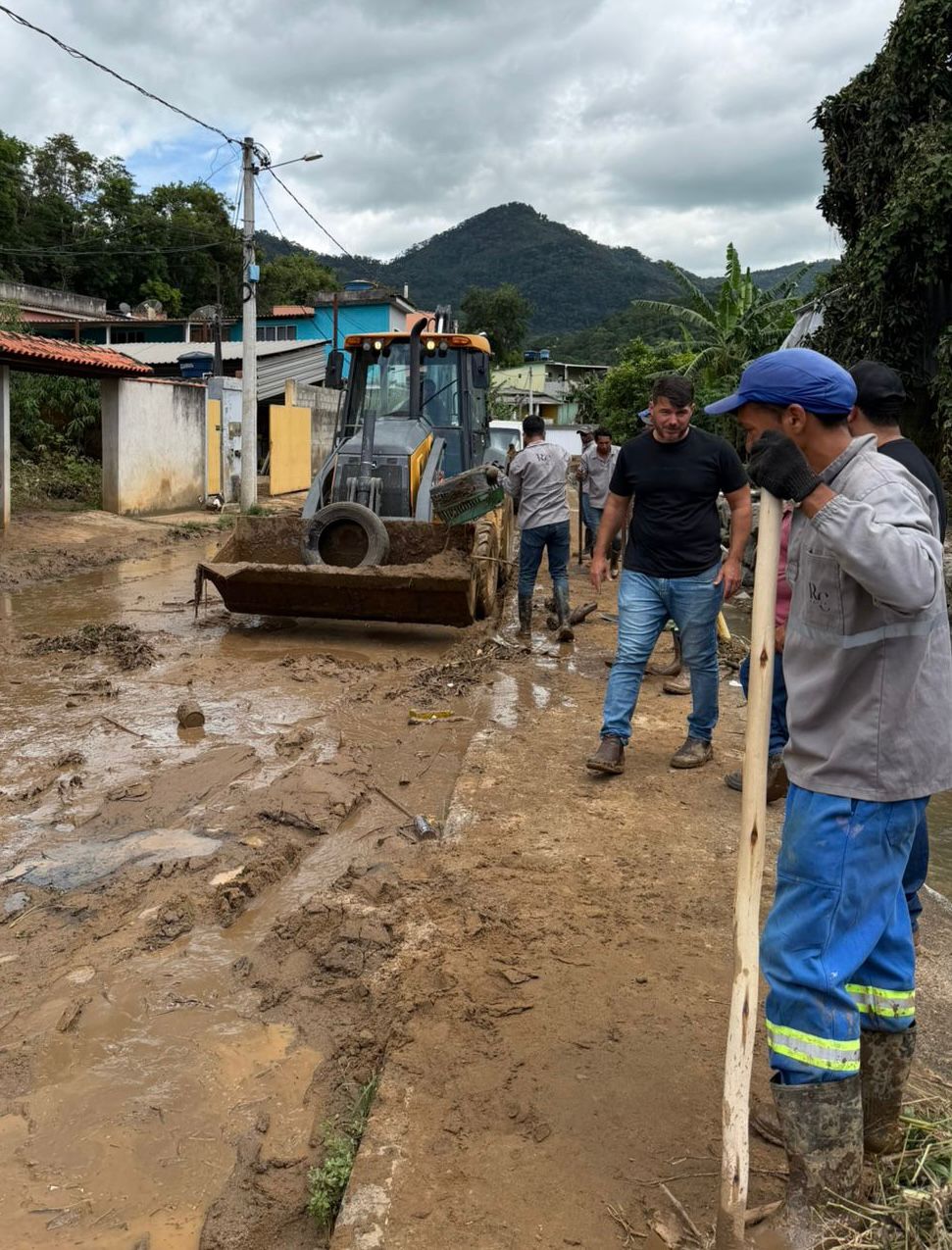 Prefeito Babton Biondi decreta Situação de Emergência em Rio Claro após fortes chuvas