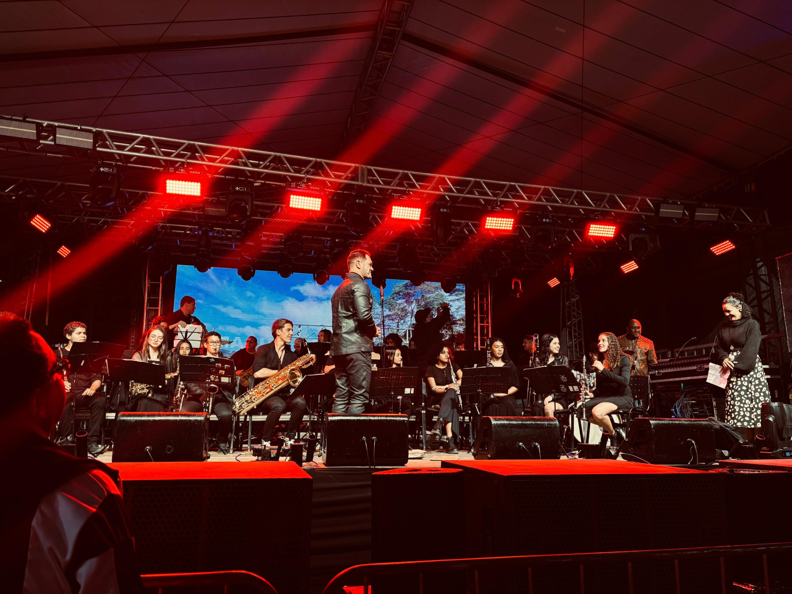 Banda de Lídice leva talento de jovens músicos ao palco da Festa da Paz