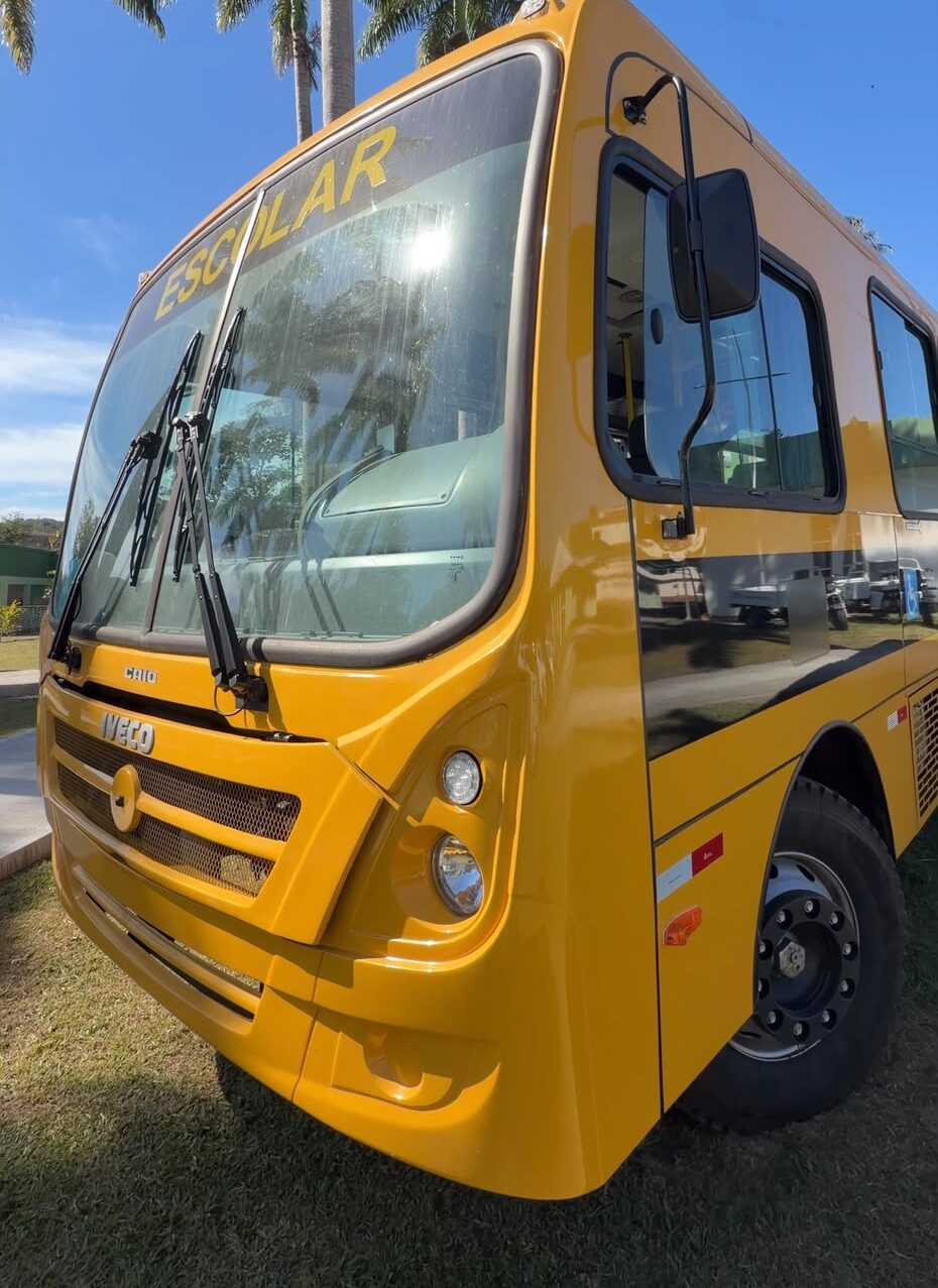Novo ônibus reforça transporte escolar de Rio Claro
