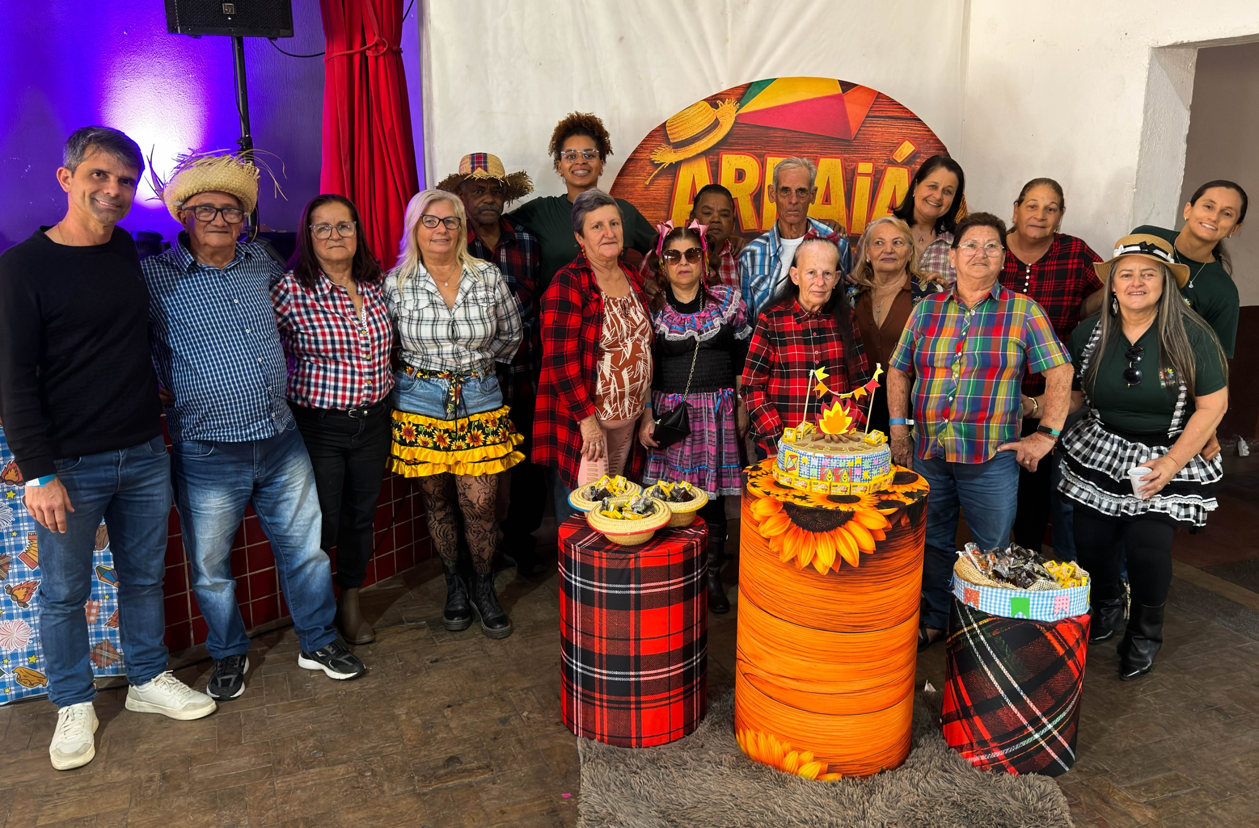 Arraiá reúne cerca de 300 idosos e estreia festa para crianças atendidas pelos Cras de Rio Claro