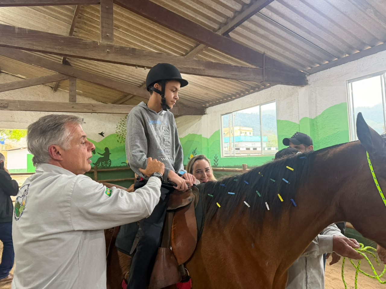 Equoterapia passa a integrar atendimento da saúde mental em Rio Claro