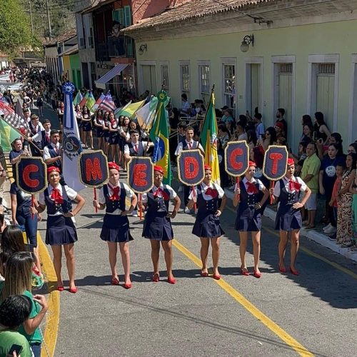 Desfile Cívico de Passa Três abre a Festa da União com shows e celebração à Independência