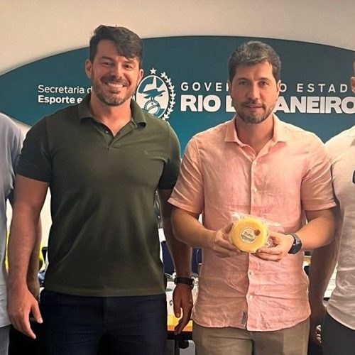 Secretário de Governo, Marcos Valle, prefeito Babton, secretário de Estado de Esportes, e Brindisi Biondi