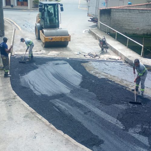 Prefeitura entra em fase de finalização da obra de drenagem e asfaltamento no Centro de Rio Claro