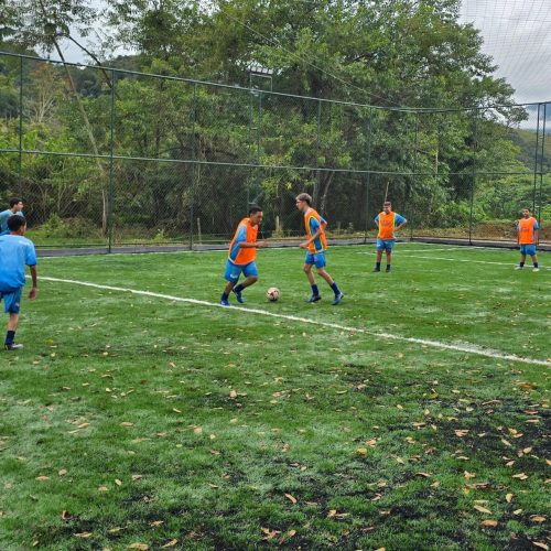 Lídice ganha complexo esportivo com campo de grama sintética